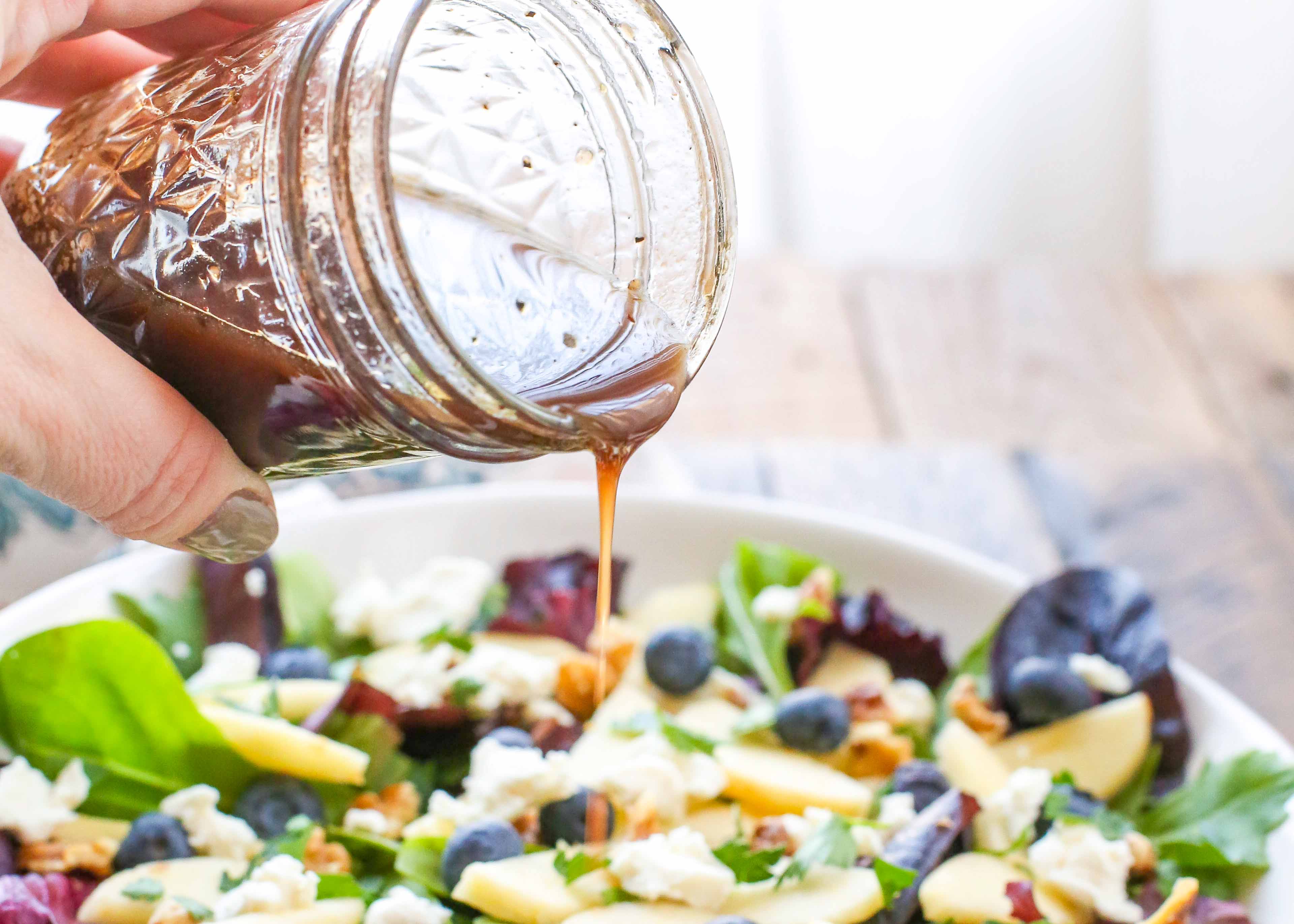 Crafting Perfect Honey Balsamic: Sweet & Tangy Vinaigrette
